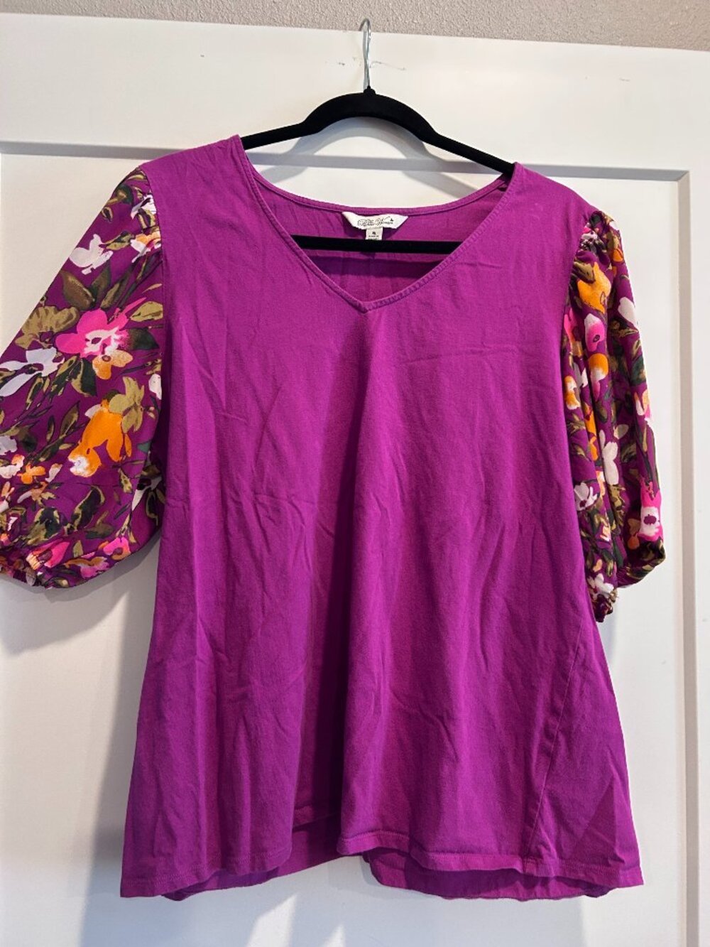 The Pioneer Woman XL Magenta Floral Puff Sleeve V-Neck Top